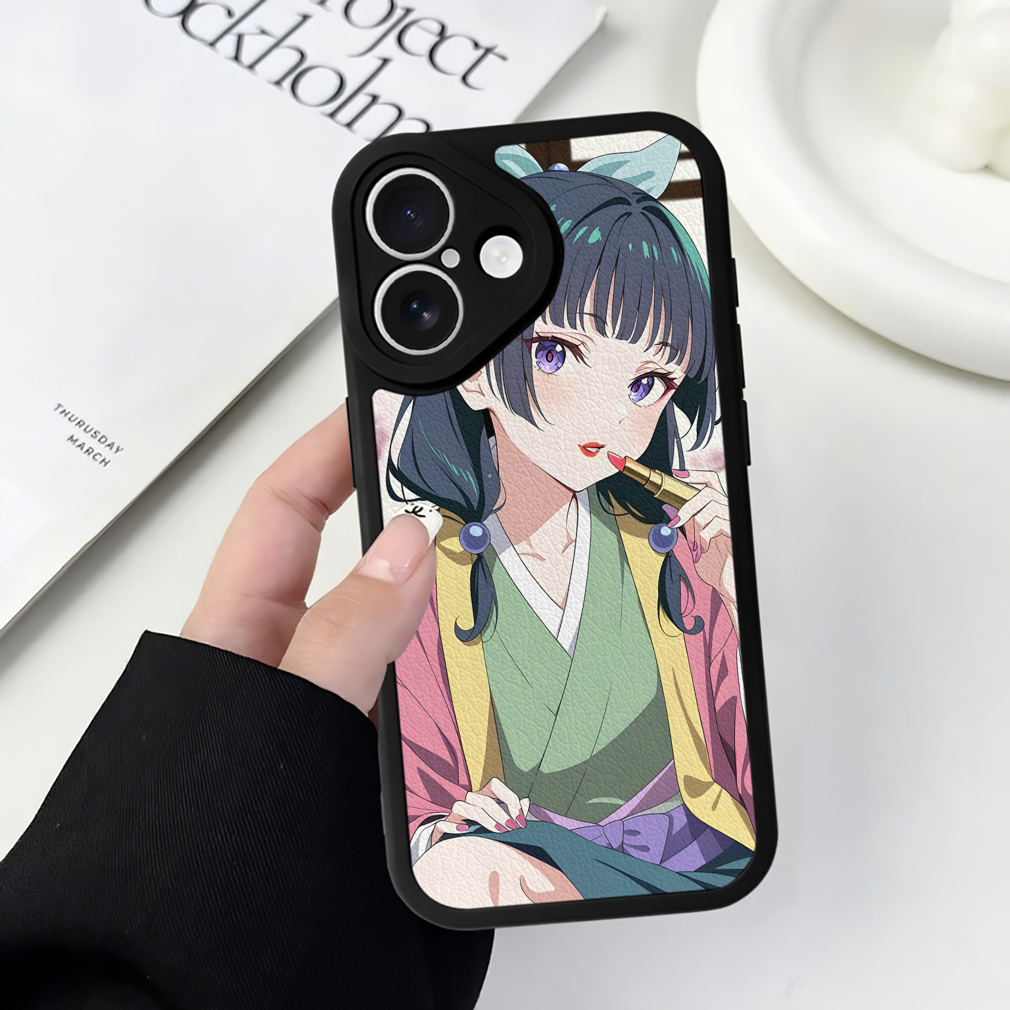 （画像用） 薬屋のひとりごと The Apothecary Diaries 【iPhone 16シリーズ対応】シリコンスマホケース（レザー調） 材質：シリコン